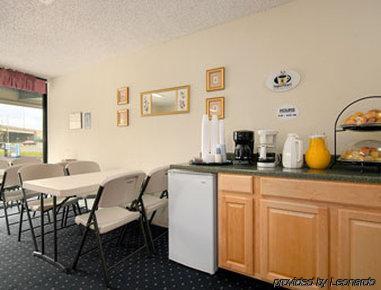Super 8 Motel - Raritan Ristorante foto